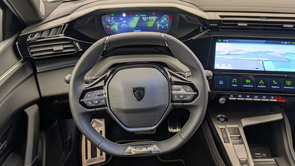 PEUGEOT 408 Hybrid 145 e-DCS6 GT - ref: 1-361114 - Photo 14