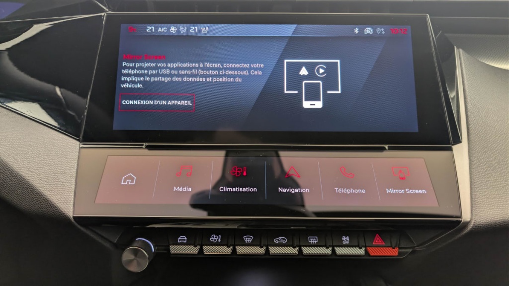 PEUGEOT 408 Hybrid 145 e-DCS6 GT - ref: 1-361115 - Photo 19