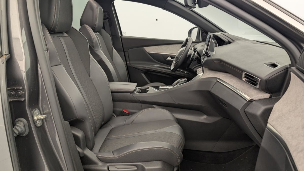 PEUGEOT 3008 Hybrid 225 e-EAT8 GT - ref: 1-361116 - Photo 9