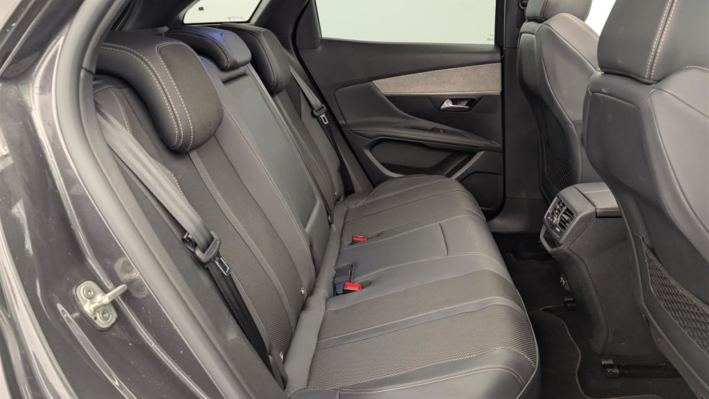 PEUGEOT 3008 Hybrid 225 e-EAT8 GT - ref: 1-361117 - Photo 10