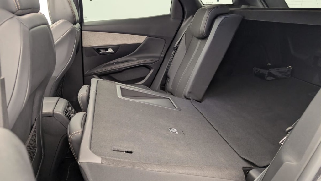 PEUGEOT 3008 Hybrid 225 e-EAT8 GT - ref: 1-361117 - Photo 12