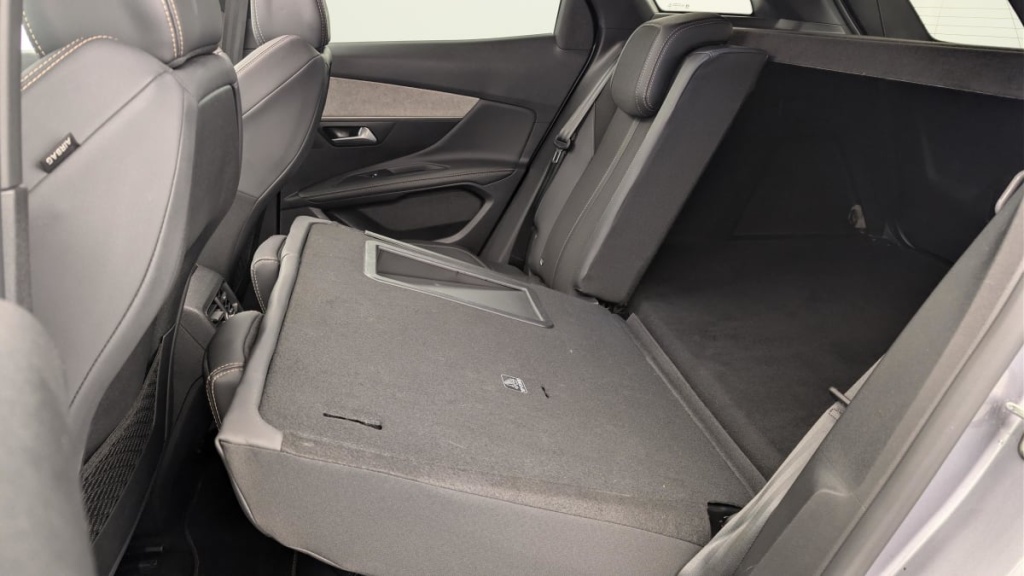 PEUGEOT 3008 Hybrid 225 e-EAT8 GT - ref: 1-361118 - Photo 12