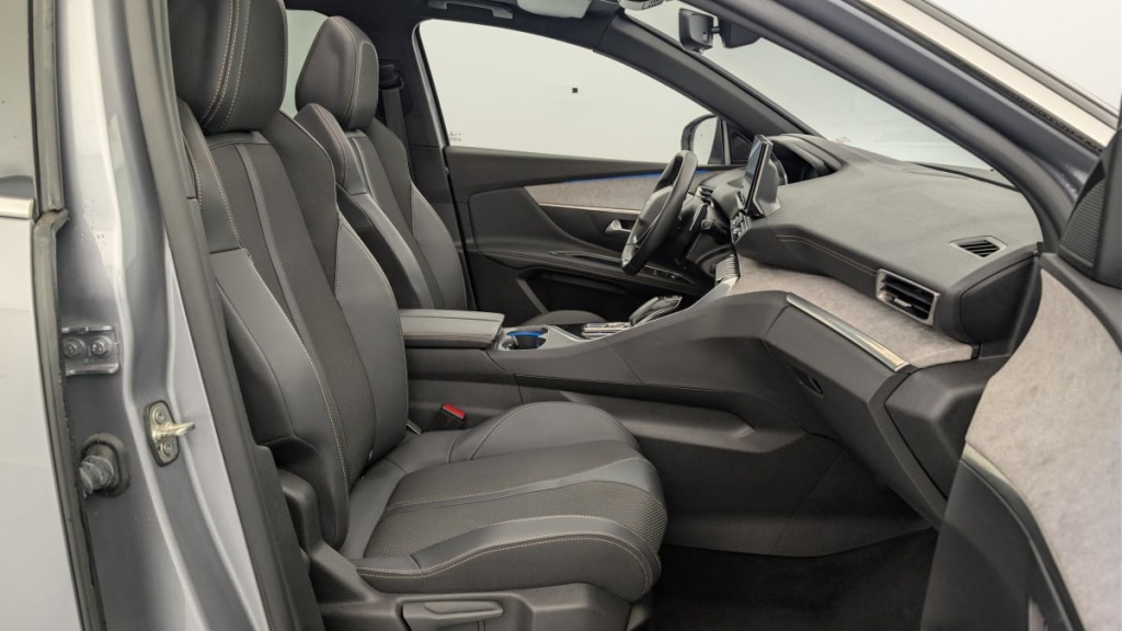 PEUGEOT 3008 Hybrid 225 e-EAT8 GT - ref: 1-361119 - Photo 9