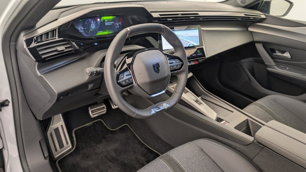 PEUGEOT 408 Hybrid 145 e-DCS6 GT - ref: 1-361149 - Photo 15