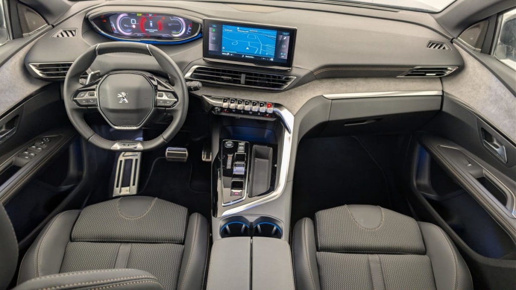 PEUGEOT 3008 Hybrid 136 e-DCS6 GT - ref: 1-361272 - Photo 13