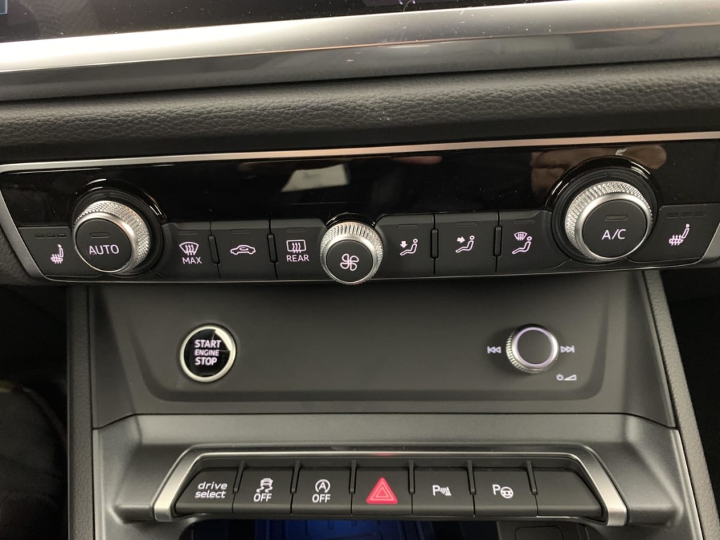 AUDI Q3 Sportback 35 TDI 150 ch S tronic 7 S line plus - ref: 1-361406 - Photo 19