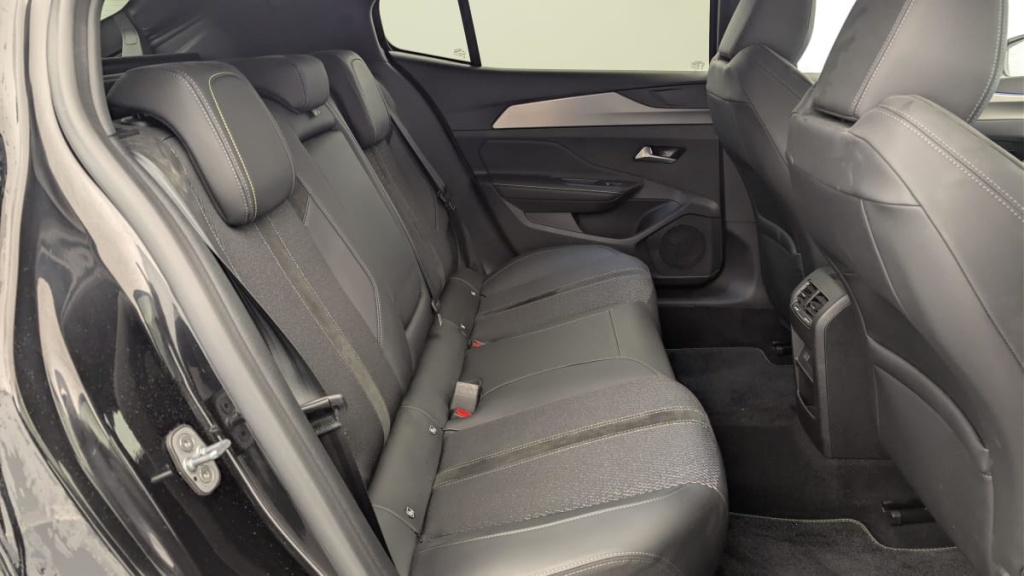 PEUGEOT 408 PHEV 225 e-EAT8 GT - ref: 1-361416 - Photo 10