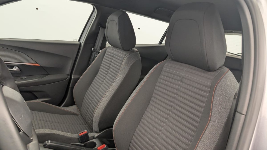 PEUGEOT 2008 PureTech 130 S S EAT8 Active Pack - ref: 1-361999 - Photo 16