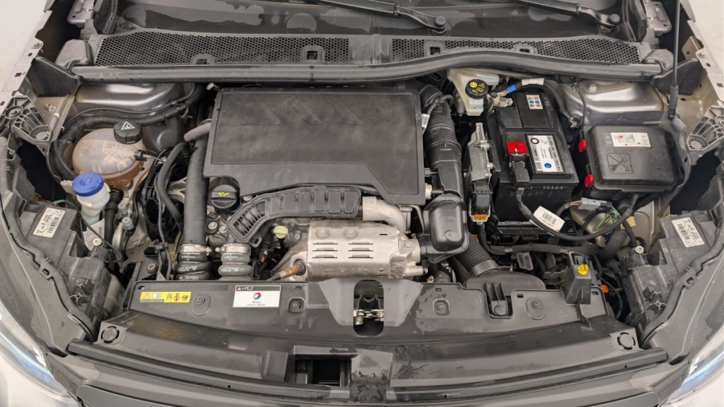 PEUGEOT 2008 PureTech 130 S S EAT8 Active Pack - ref: 1-361999 - Photo 20