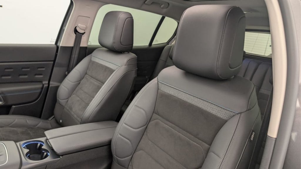 CITROEN C5 Aircross Hybride Rechargeable 225 e-EAT8 Shine - ref: 1-362072 - Photo 16