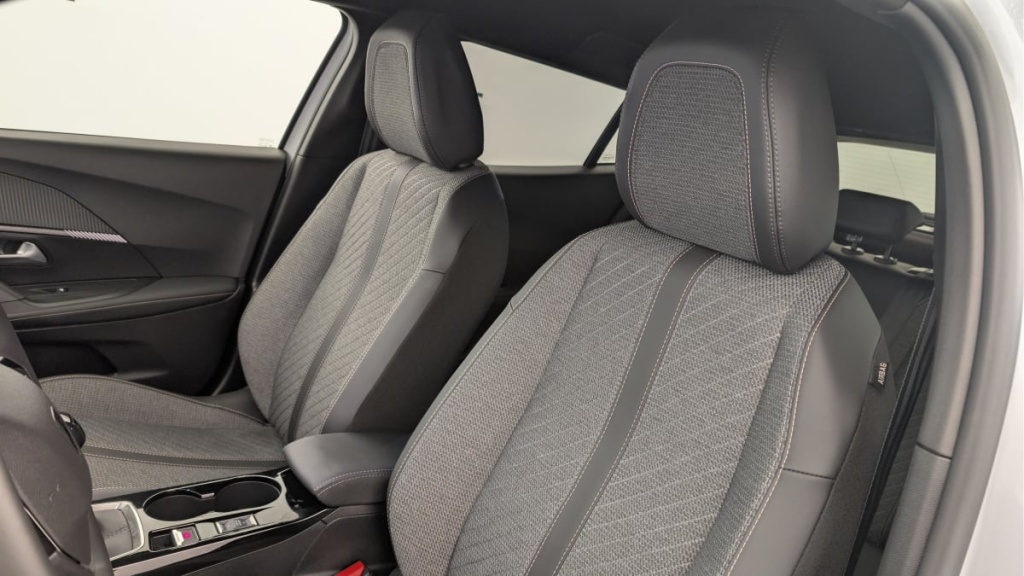 PEUGEOT 2008 100 S S BVM6 Allure - ref: 1-362179 - Photo 16