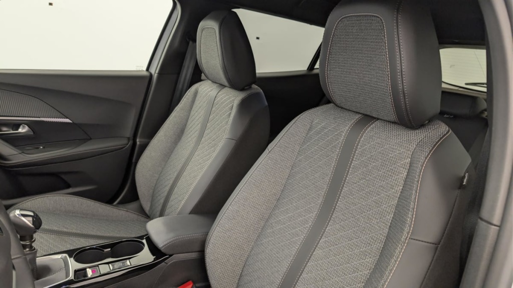 PEUGEOT 2008 100 S S BVM6 Allure - ref: 1-362262 - Photo 16