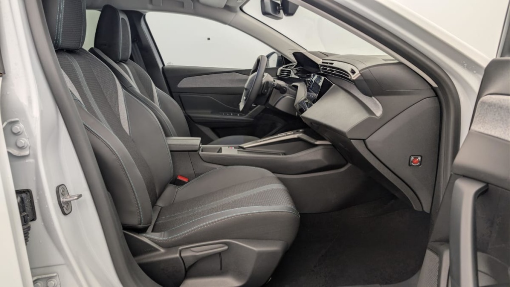 PEUGEOT 308 Hybrid 145 e-DCS6 Allure - ref: 1-362505 - Photo 9