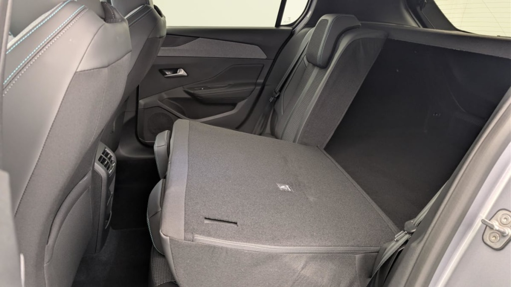 PEUGEOT 308 Hybrid 145 e-DCS6 Allure - ref: 1-362507 - Photo 12