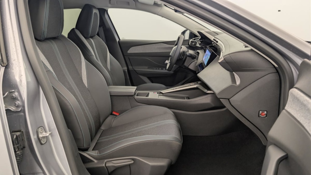 PEUGEOT 308 Hybrid 145 e-DCS6 Allure - ref: 1-362507 - Photo 9