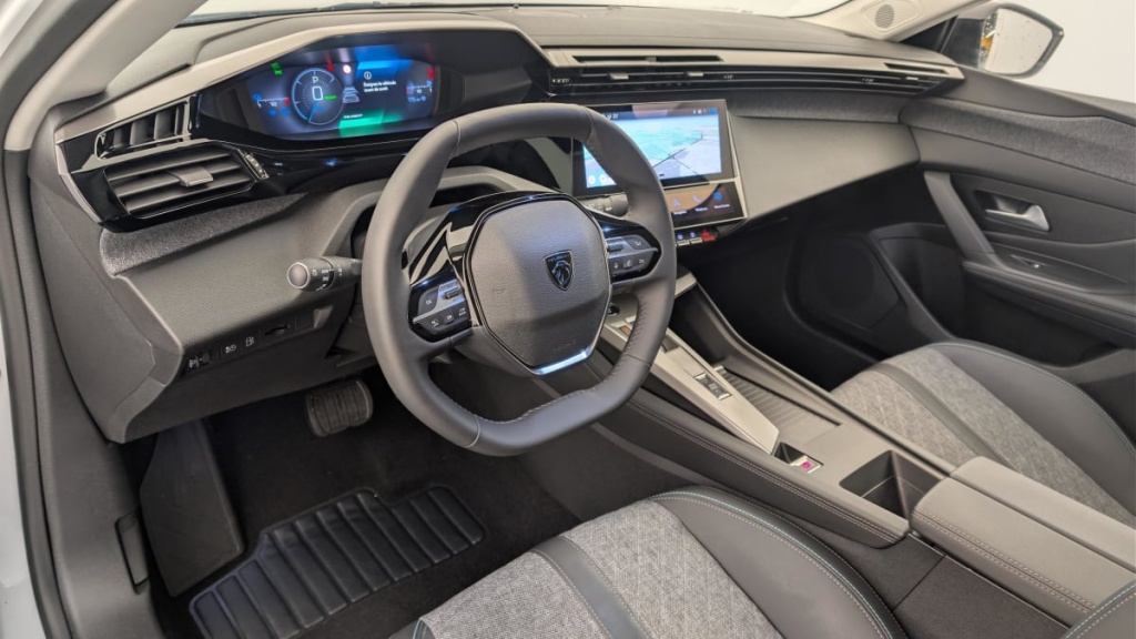 PEUGEOT 408 PHEV 180 e-EAT8 Allure - ref: 1-362566 - Photo 15