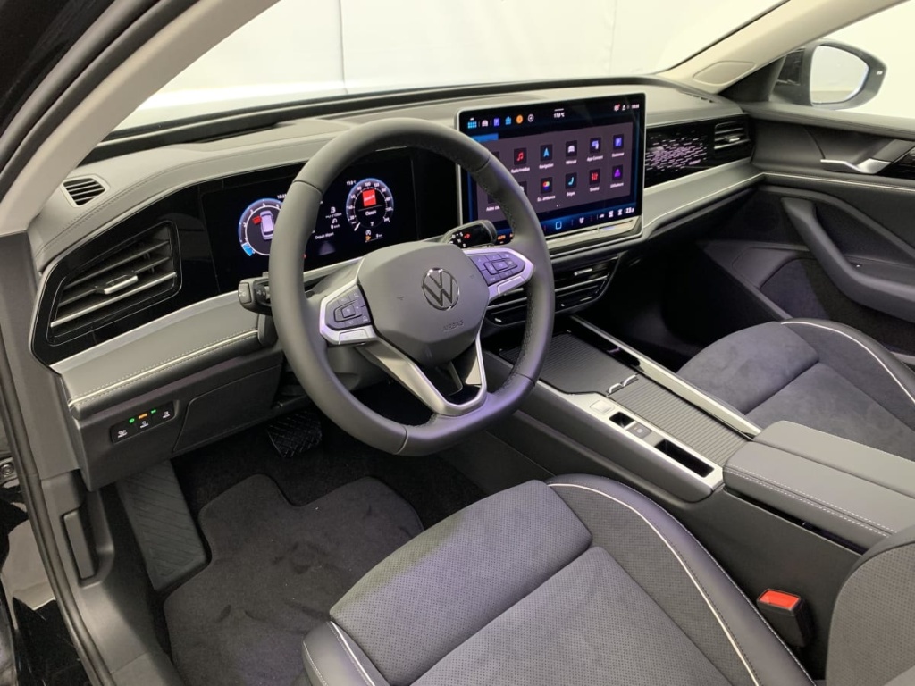 VOLKSWAGEN Passat 1.5 eTSI OPF 150 DSG7 Elegance - ref: 1-362706 - Photo 15