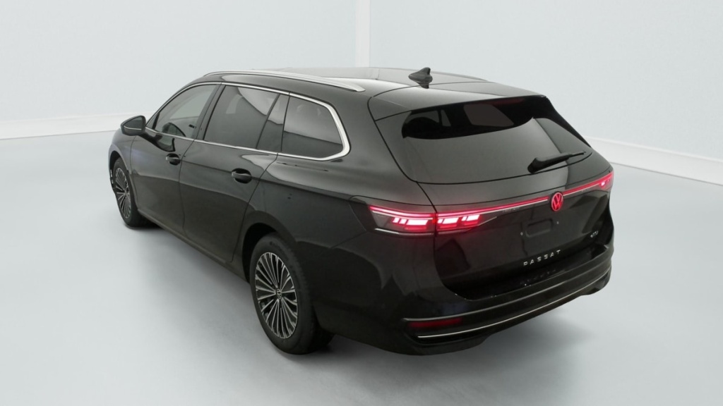 VOLKSWAGEN Passat 1.5 eTSI OPF 150 DSG7 Elegance - ref: 1-362706 - Photo 5