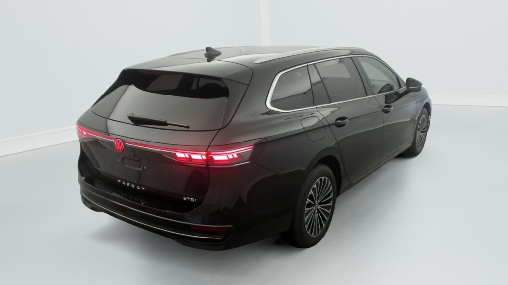VOLKSWAGEN Passat 1.5 eTSI OPF 150 DSG7 Elegance - ref: 1-362706 - Photo 7