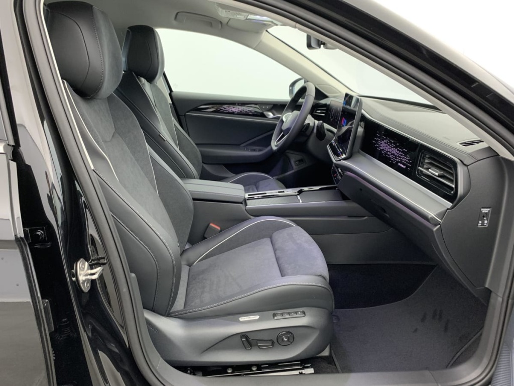 VOLKSWAGEN Passat 1.5 eTSI OPF 150 DSG7 Elegance - ref: 1-362706 - Photo 9