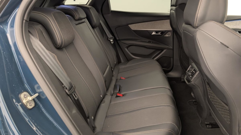 PEUGEOT 3008 Hybrid 136 e-DCS6 GT - ref: 1-362733 - Photo 10