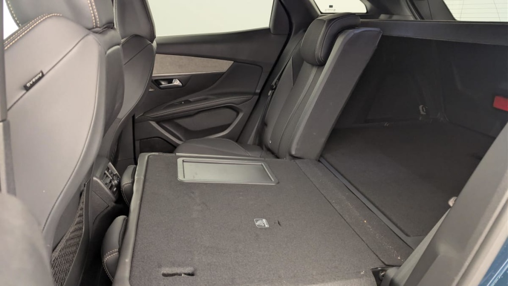 PEUGEOT 3008 Hybrid 136 e-DCS6 GT - ref: 1-362733 - Photo 12