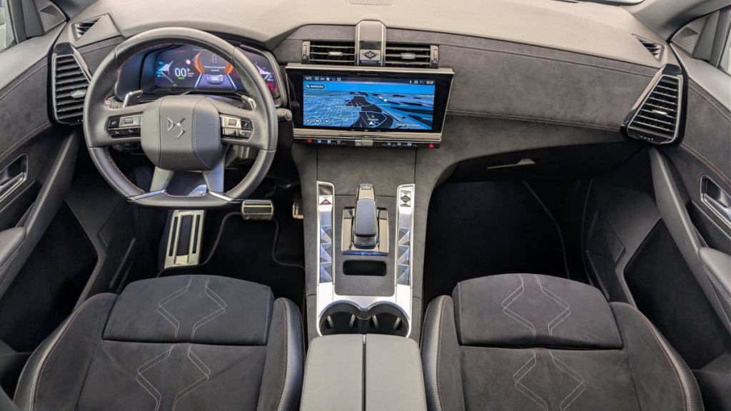 DS DS7 Hybride Rechargeable E-Tense 300 EAT8 4x4 Performance Line + - ref: 1-362741 - Photo 13