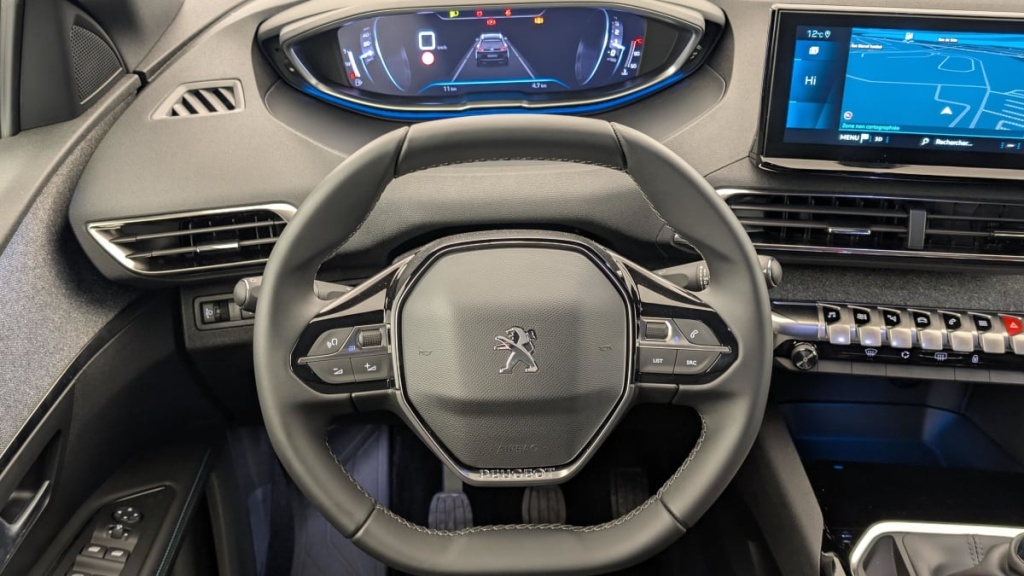 PEUGEOT 5008 PureTech 130ch S S BVM6 Allure Pack - ref: 1-363171 - Photo 14