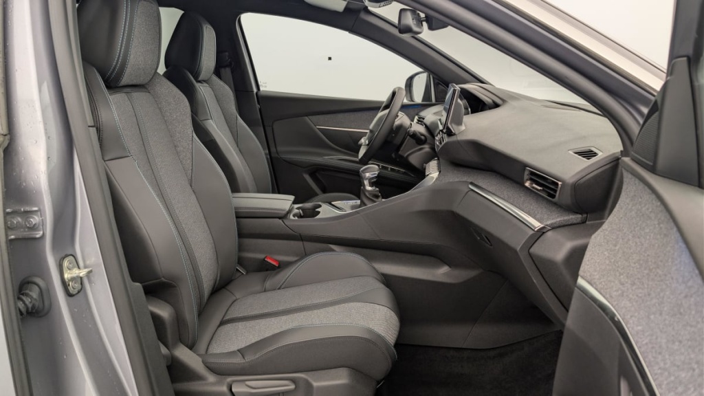 PEUGEOT 5008 PureTech 130ch S S BVM6 Allure Pack - ref: 1-363171 - Photo 9