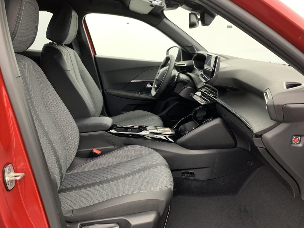 PEUGEOT 2008 Hybrid 145 e-DCS6 Allure - ref: 1-363301 - Photo 9