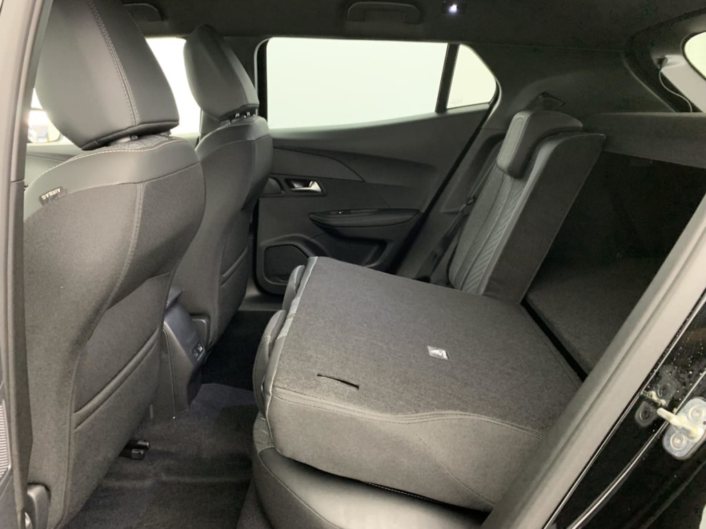 PEUGEOT 2008 Hybrid 145 e-DCS6 Allure - ref: 1-363309 - Photo 12