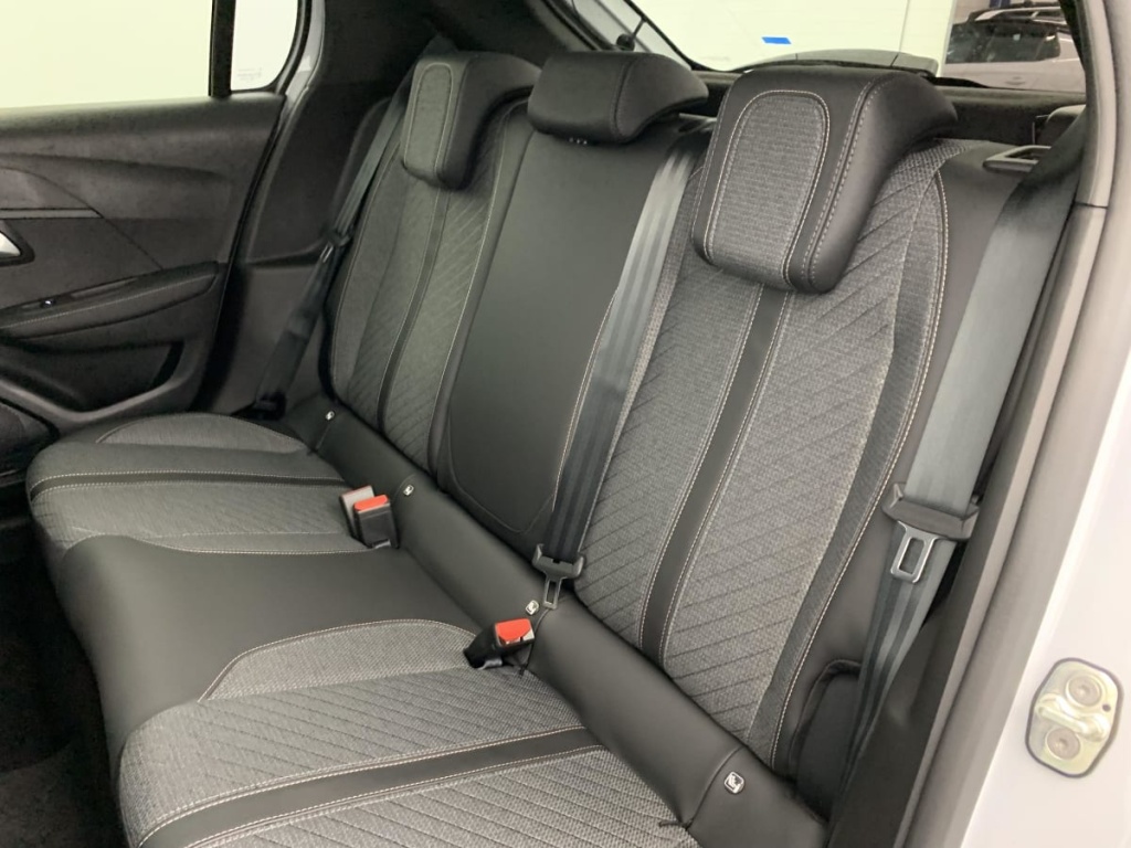 PEUGEOT 208 Hybrid 110 e-DCS6 Allure - ref: 1-363348 - Photo 19