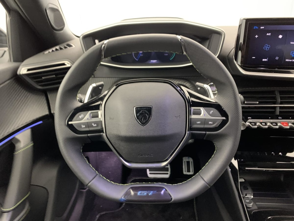 PEUGEOT 2008 Hybrid 145 e-DCS6 GT - ref: 1-363531 - Photo 14