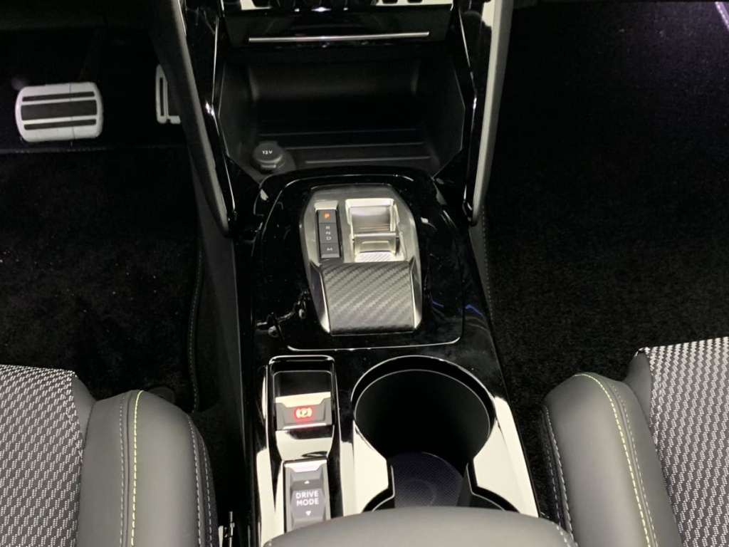 PEUGEOT 2008 Hybrid 145 e-DCS6 GT - ref: 1-363554 - Photo 15