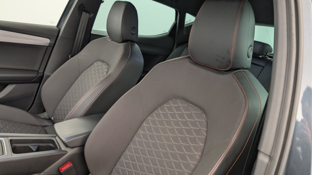 SEAT Leon E-HYBRID 204 CH DSG6 FR - ref: 1-364619 - Photo 16