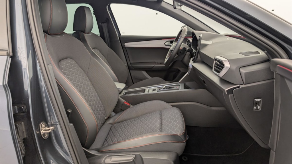 SEAT Leon E-HYBRID 204 CH DSG6 FR - ref: 1-364619 - Photo 9