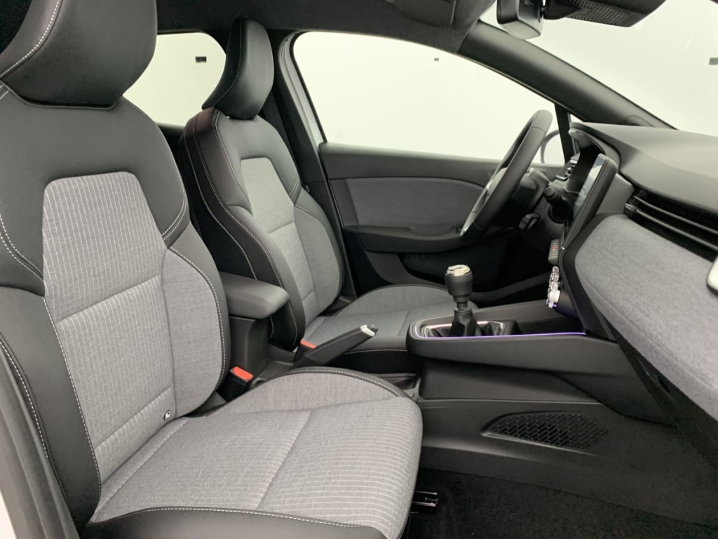 RENAULT Clio TCE 90 CH GSR2 TECHNO - ref: 1-364744 - Photo 9