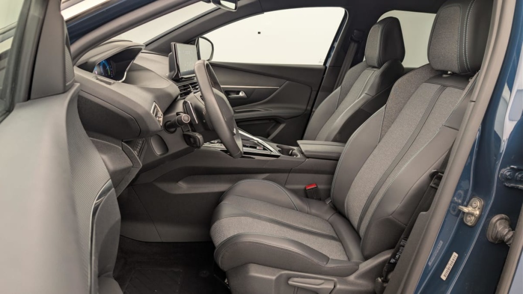 PEUGEOT 3008 Hybrid 180 e-EAT8 Allure Pack - ref: 1-365086 - Photo 16