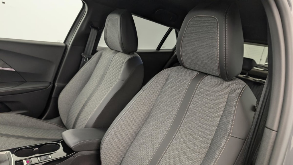 PEUGEOT 2008 100 S S BVM6 Allure - ref: 1-365101 - Photo 16