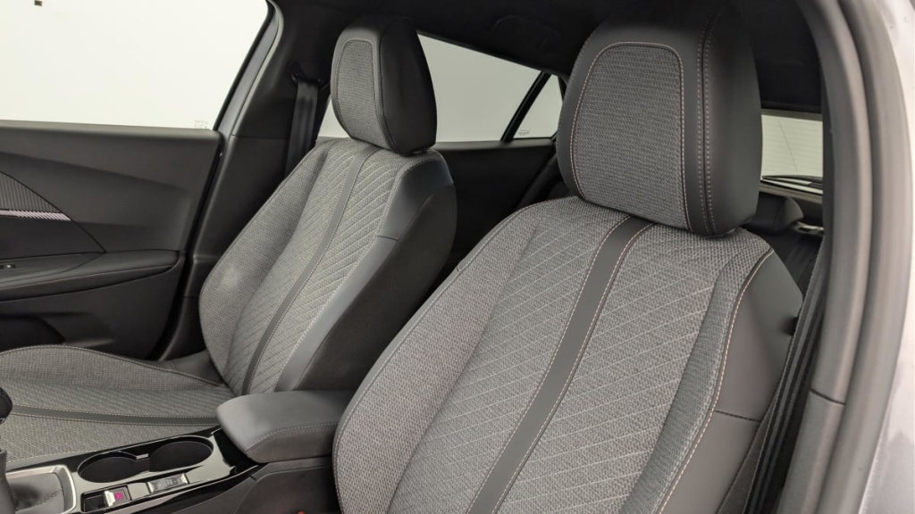 PEUGEOT 2008 100 S S BVM6 Allure - ref: 1-365120 - Photo 16