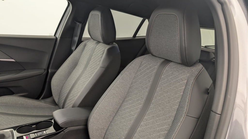 PEUGEOT 2008 100 S S BVM6 Allure - ref: 1-365122 - Photo 16