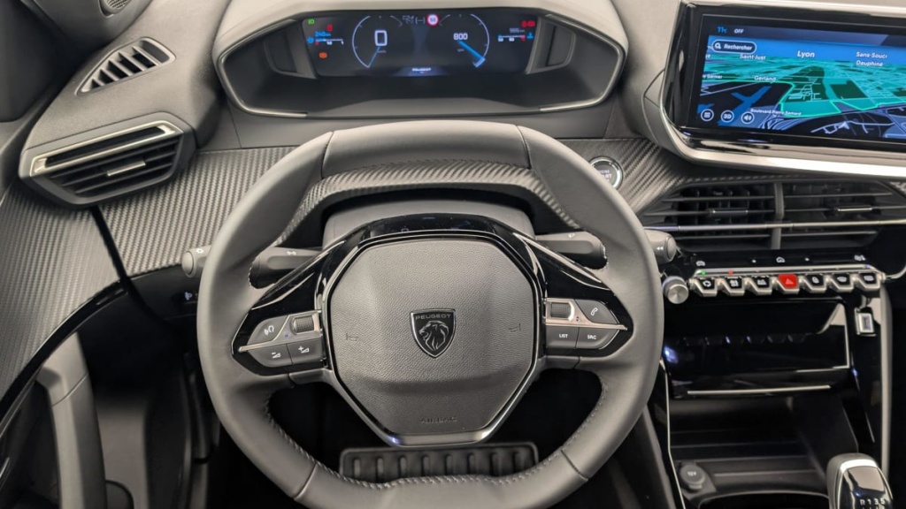 PEUGEOT 2008 100 S S BVM6 Allure - ref: 1-365131 - Photo 14