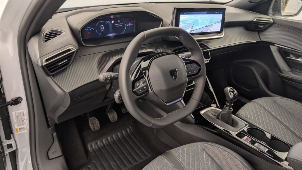 PEUGEOT 2008 100 S S BVM6 Allure - ref: 1-365131 - Photo 15