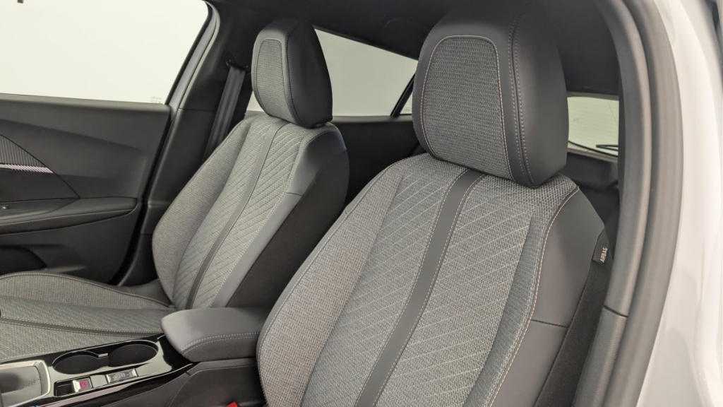 PEUGEOT 2008 100 S S BVM6 Allure - ref: 1-365131 - Photo 16