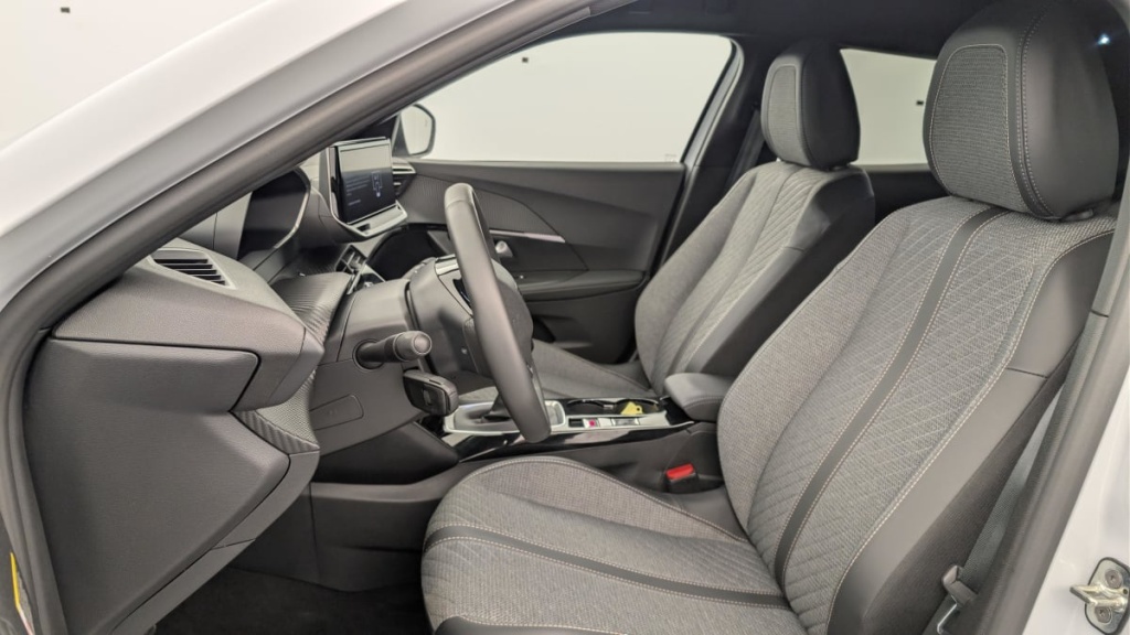 PEUGEOT 2008 100 S S BVM6 Allure - ref: 1-365134 - Photo 16