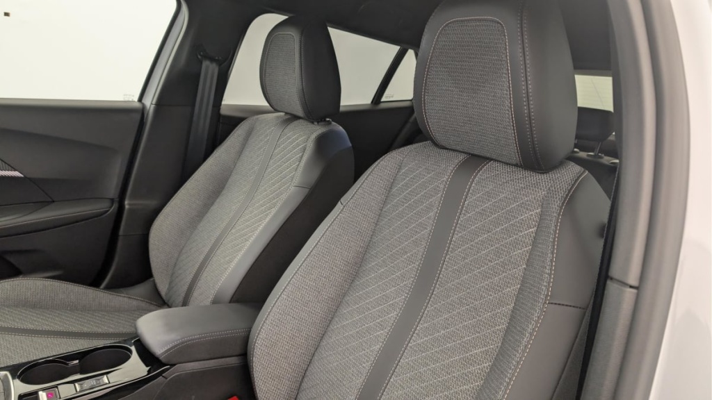 PEUGEOT 2008 100 S S BVM6 Allure - ref: 1-365135 - Photo 16