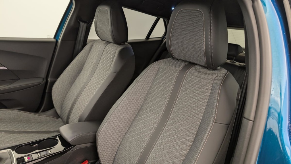 PEUGEOT 2008 100 S S BVM6 Allure - ref: 1-365142 - Photo 16