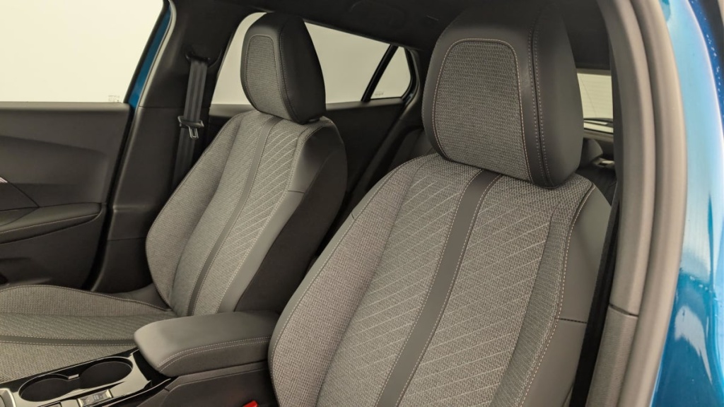 PEUGEOT 2008 100 S S BVM6 Allure - ref: 1-365147 - Photo 16