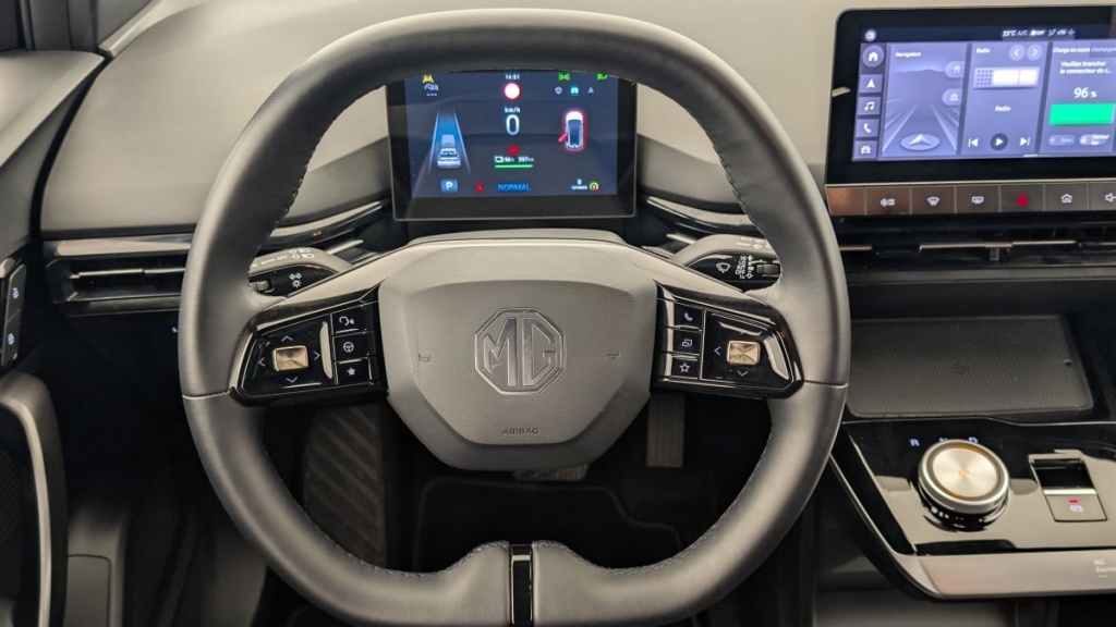 MG MG4 64KWH 204CH LUXURY - ref: 1-365153 - Photo 14