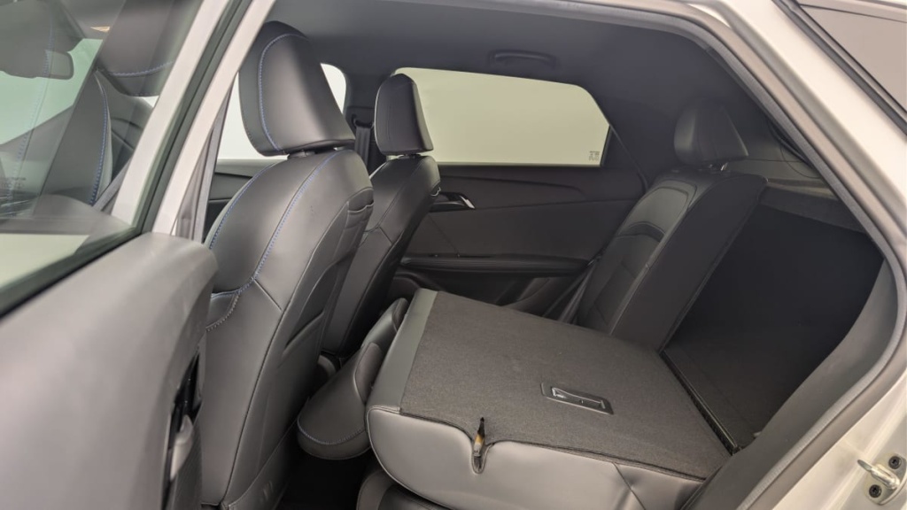 MG MG4 64KWH 204CH LUXURY - ref: 1-365156 - Photo 12